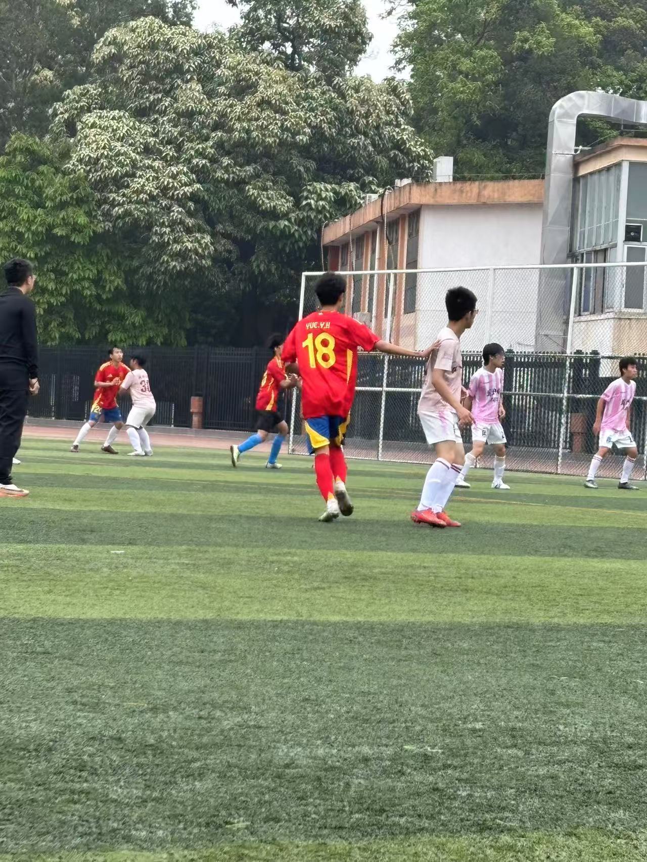 足球比赛照片